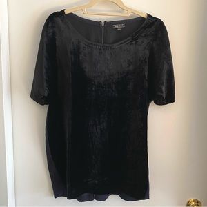 Lucky Brand Large short sleeve soft velvet top.